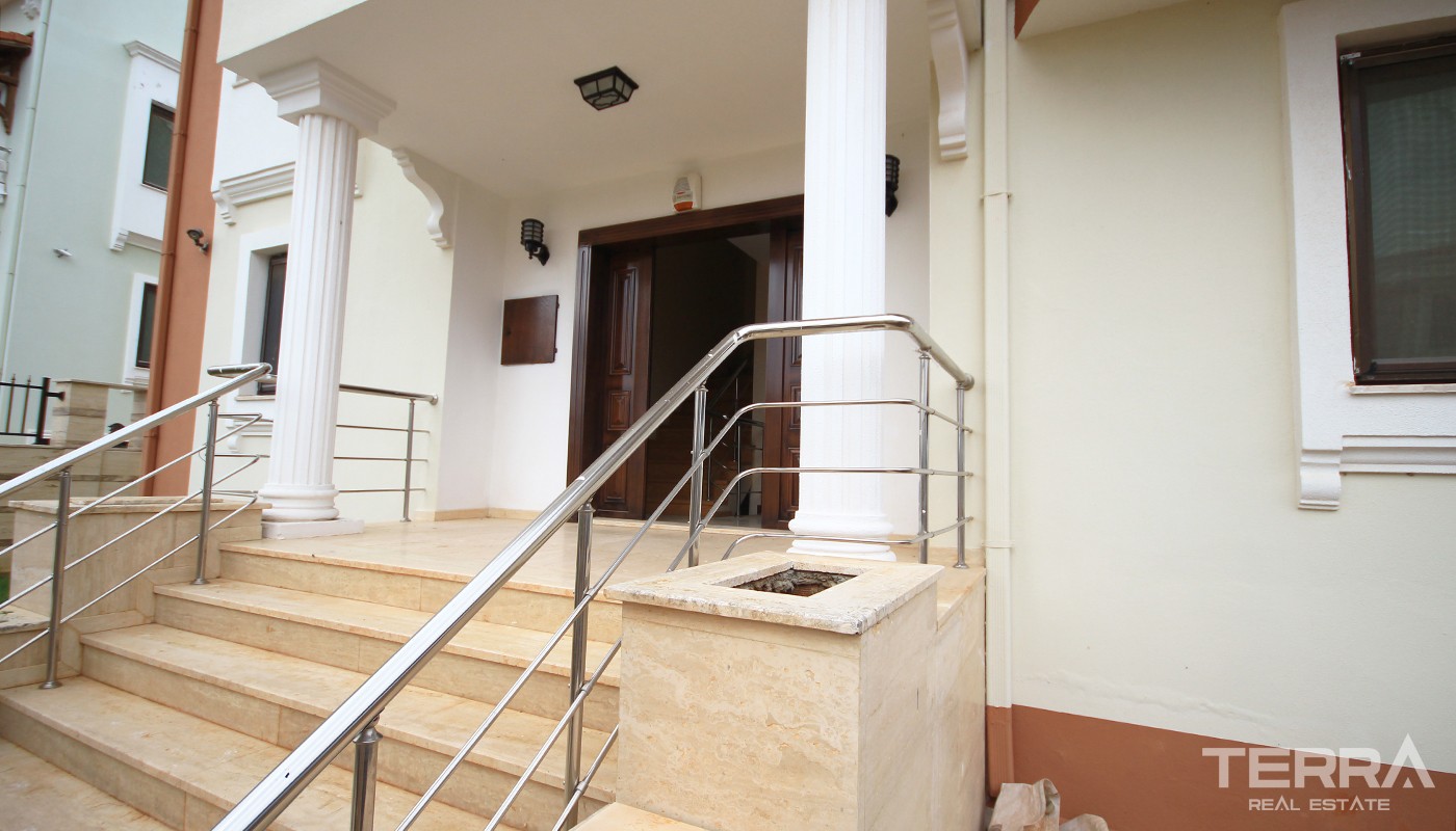 Spacious 7 bedroom Detached Villa for Sale in Döşemealtı Antalya - 25180