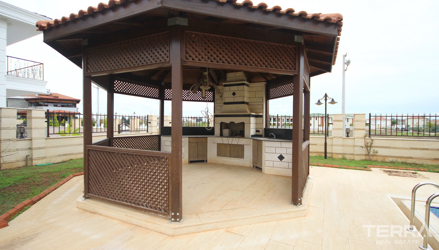 Spacious 7 bedroom Detached Villa for Sale in Döşemealtı Antalya - 25183