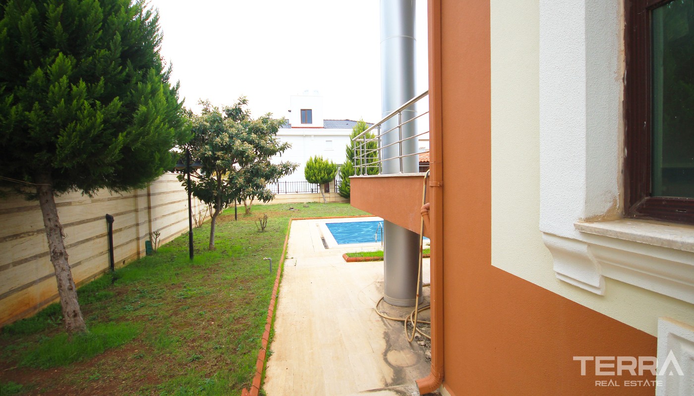 Spacious 7 bedroom Detached Villa for Sale in Döşemealtı Antalya - 25184