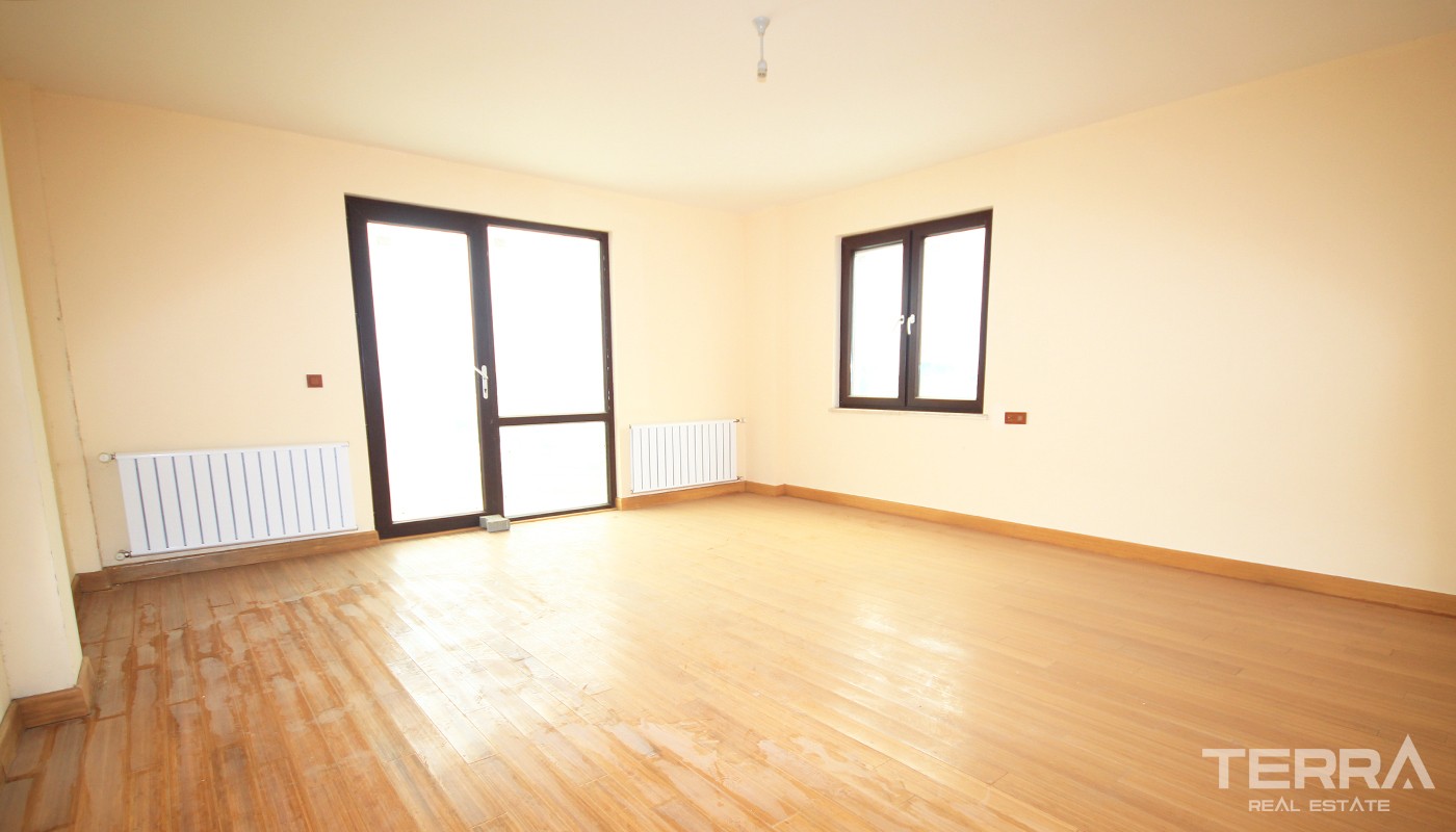 Spacious 7 bedroom Detached Villa for Sale in Döşemealtı Antalya - 25192