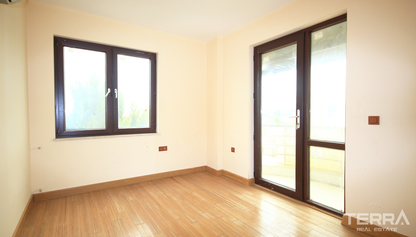 Spacious 7 bedroom Detached Villa for Sale in Döşemealtı Antalya - 25194