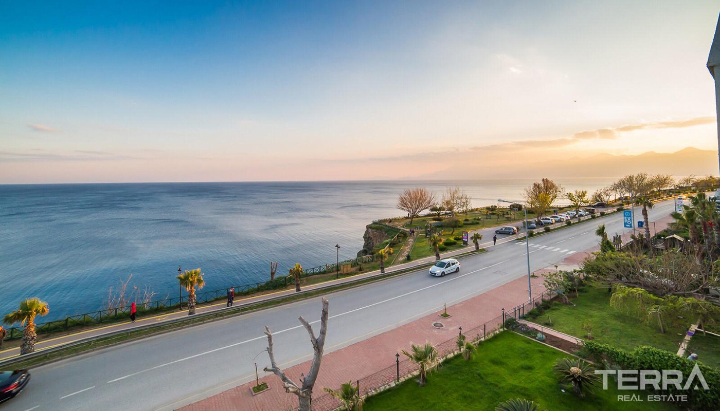 Sea-view Apartment with Modern Furniture Located in Lara Antalya