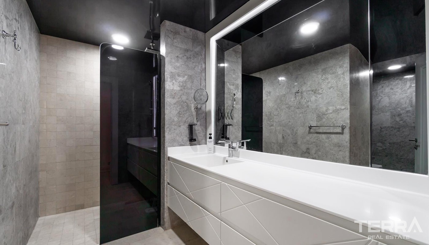 Sea-view Apartment with Modern Furniture Located in Lara Antalya - 25229