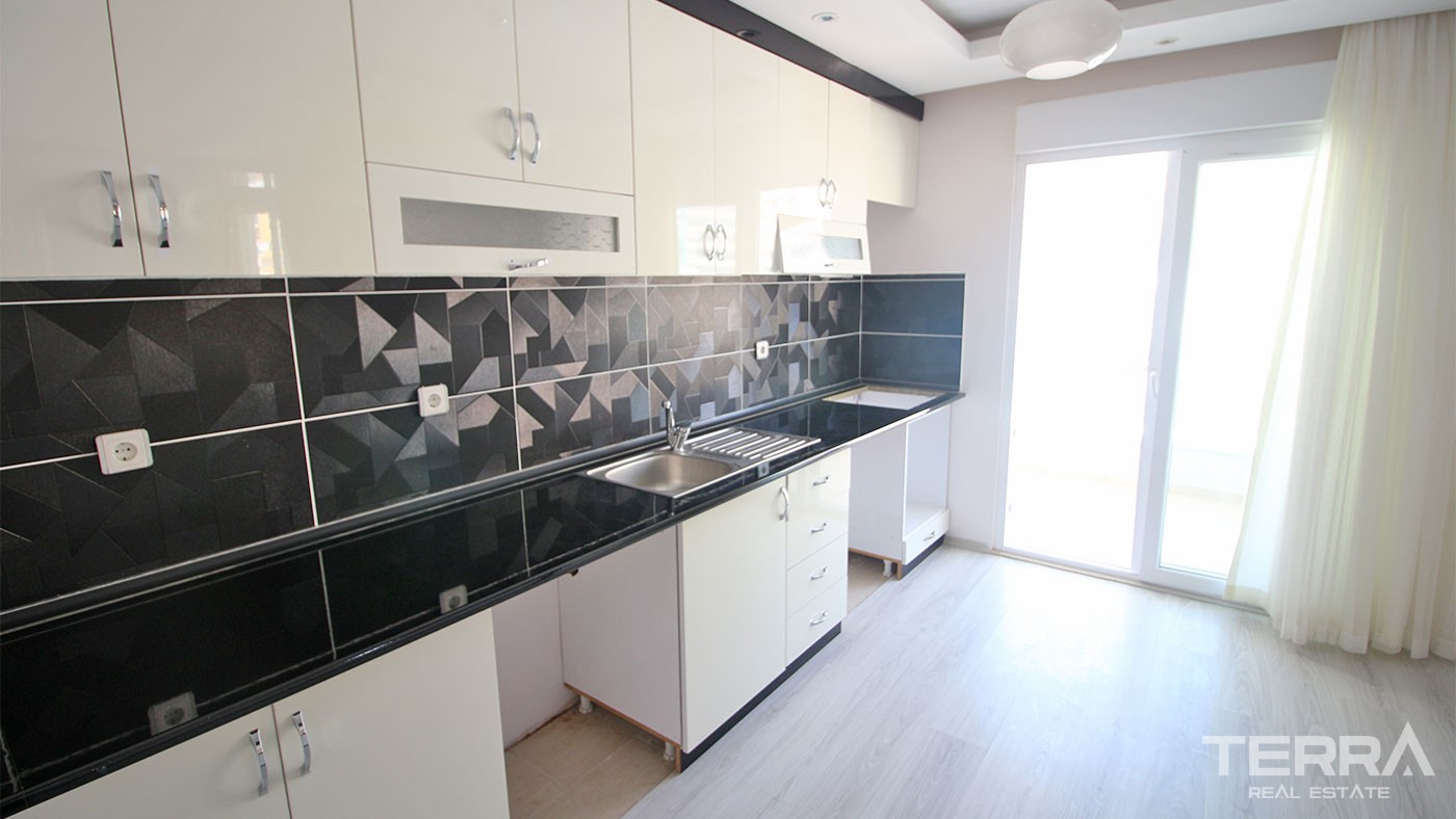 Spacious Mahmutlar Apartment for Sale Located Only 300 m to the Beach - 25515