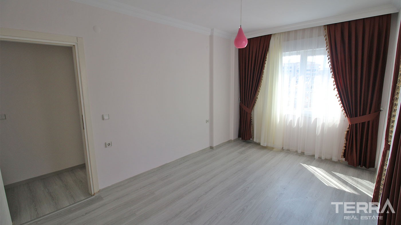 Spacious Mahmutlar Apartment for Sale Located Only 300 m to the Beach - 25520