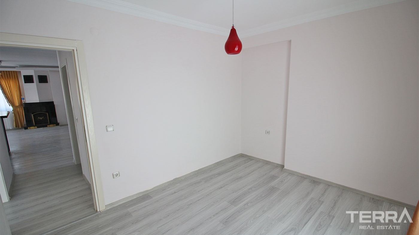 Spacious Mahmutlar Apartment for Sale Located Only 300 m to the Beach - 25522