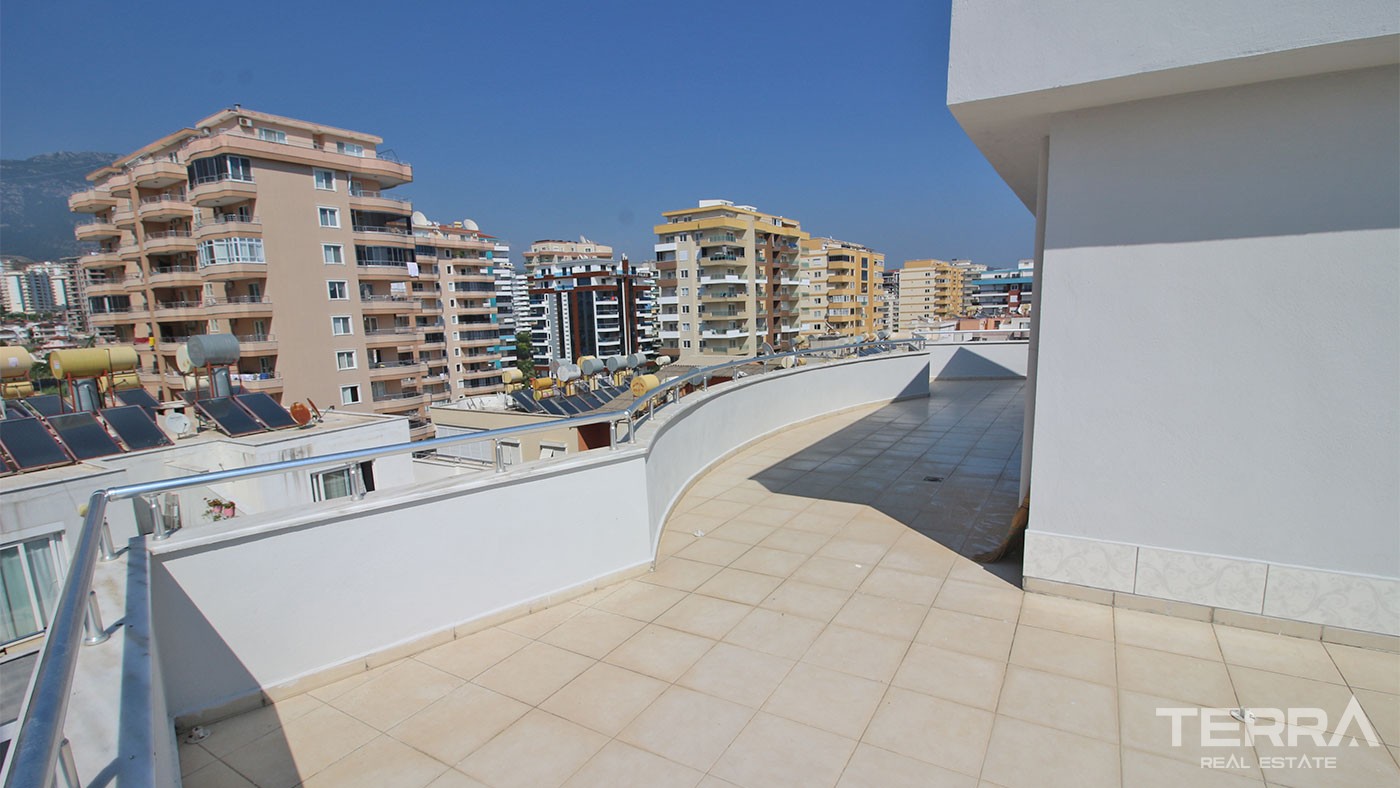 Spacious Mahmutlar Apartment for Sale Located Only 300 m to the Beach - 25526
