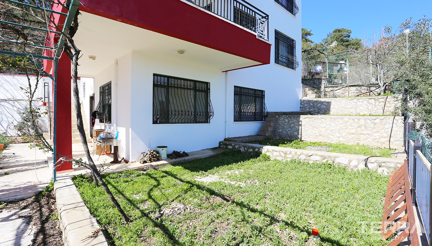 Mountain View Turkish Villa for Sale in Konyaaltı with Private Pool - 25573