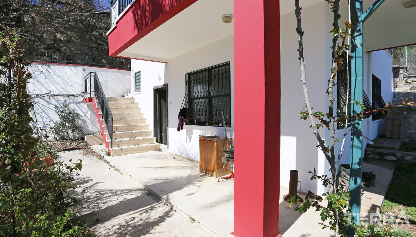 Mountain View Turkish Villa for Sale in Konyaaltı with Private Pool - 25575