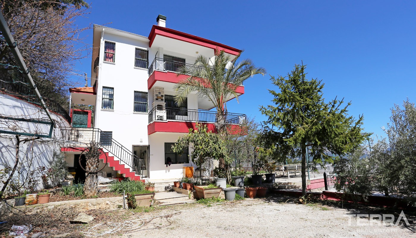 Mountain View Turkish Villa for Sale in Konyaaltı with Private Pool - 25577