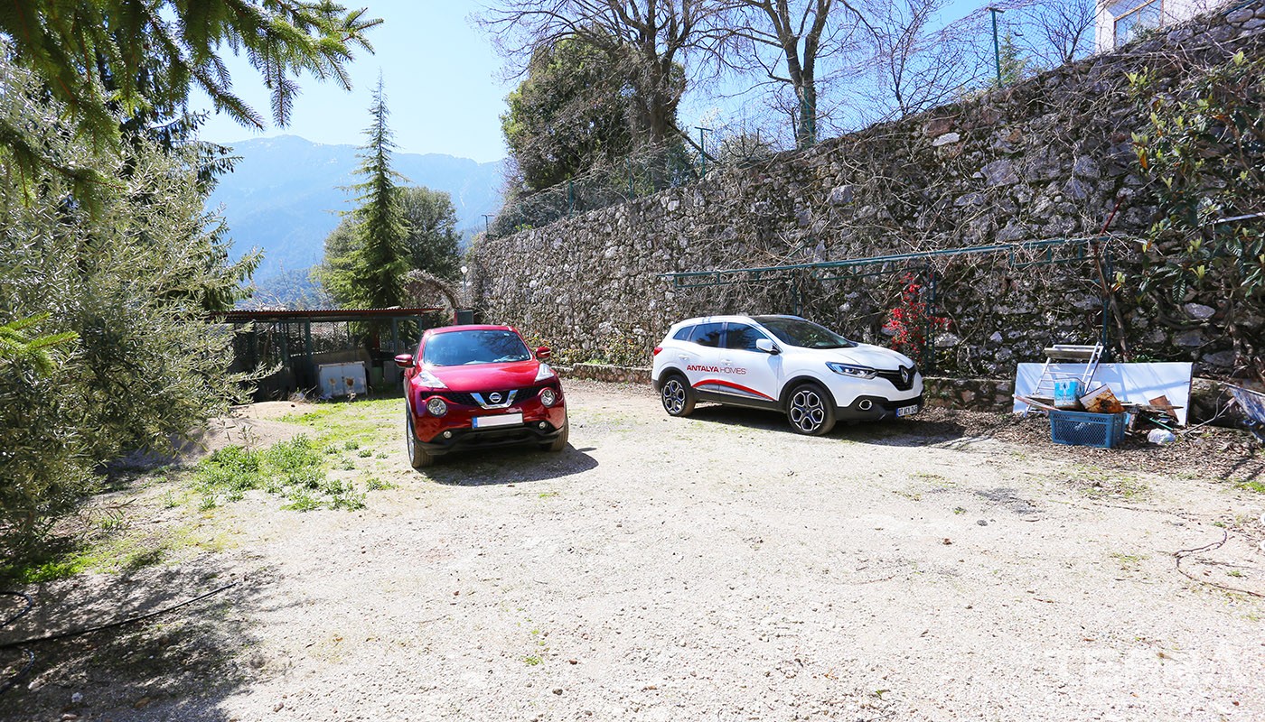 Mountain View Turkish Villa for Sale in Konyaaltı with Private Pool - 25580