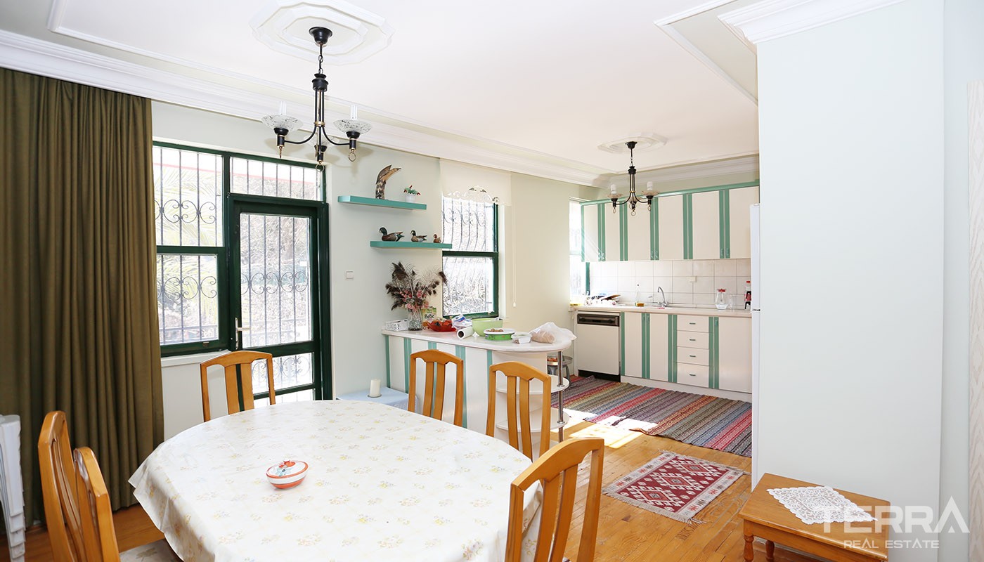 Mountain View Turkish Villa for Sale in Konyaaltı with Private Pool - 25603