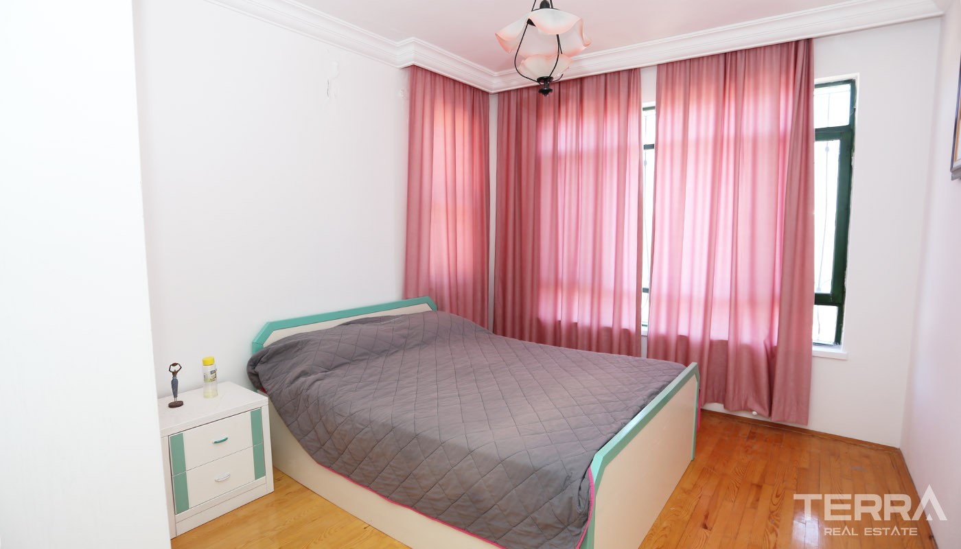 Mountain View Turkish Villa for Sale in Konyaaltı with Private Pool - 25607
