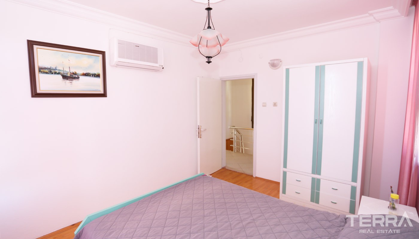 Mountain View Turkish Villa for Sale in Konyaaltı with Private Pool - 25608