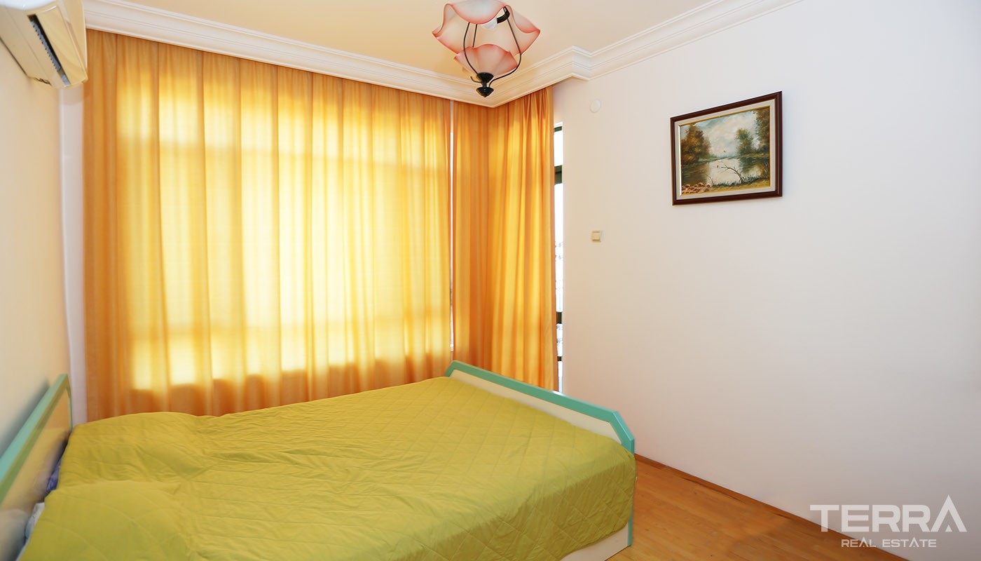 Mountain View Turkish Villa for Sale in Konyaaltı with Private Pool - 25609