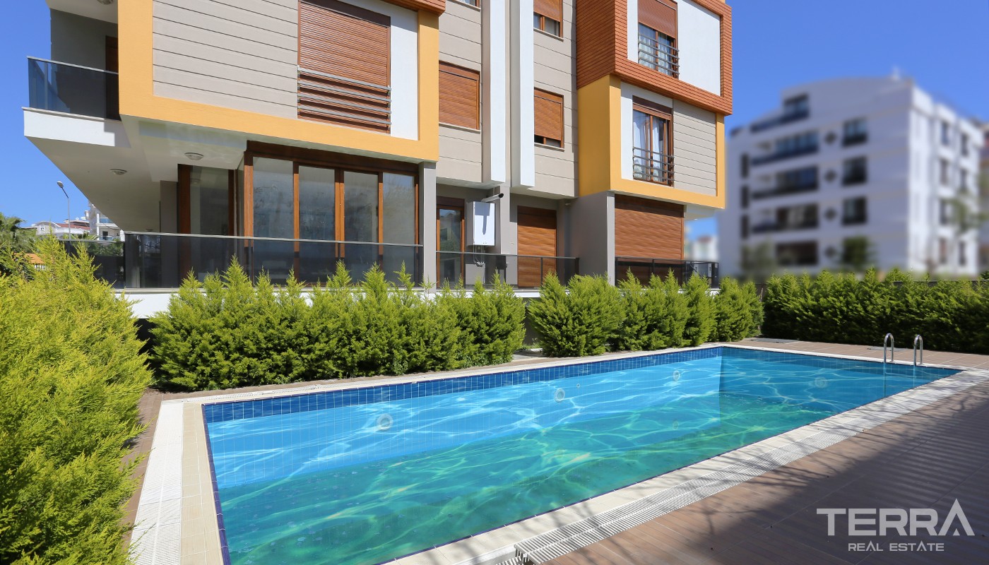 Affordable 4 Bedroom Penthouse Apartment for Sale in Antalya Konyaaltı - 25641