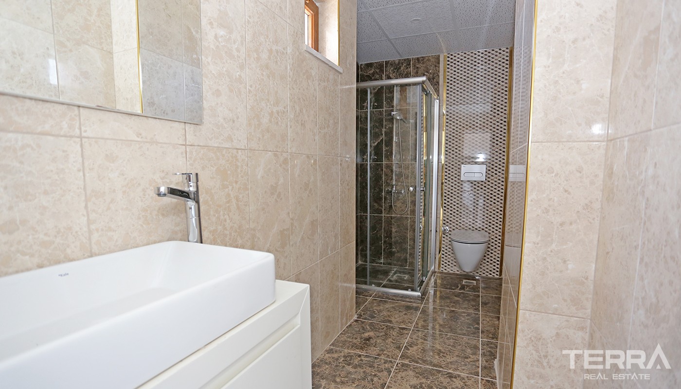 Affordable 4 Bedroom Penthouse Apartment for Sale in Antalya Konyaaltı - 25662