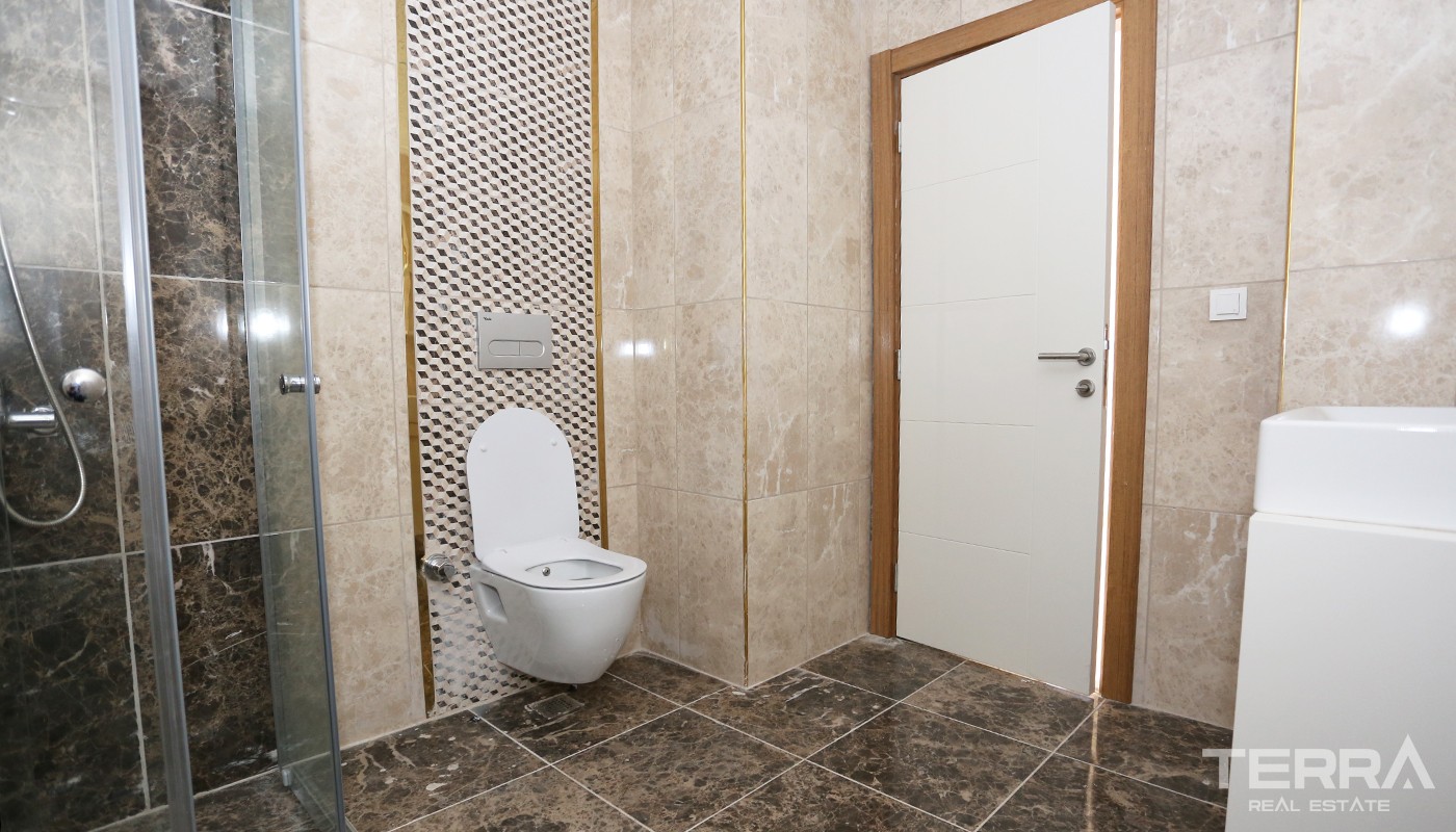 Affordable 4 Bedroom Penthouse Apartment for Sale in Antalya Konyaaltı - 25663