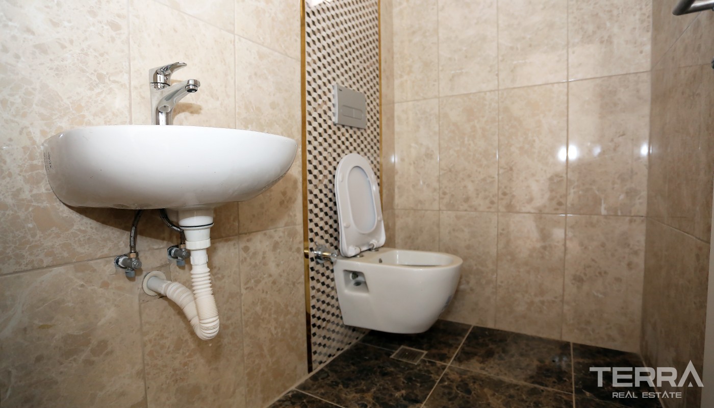 Affordable 4 Bedroom Penthouse Apartment for Sale in Antalya Konyaaltı - 25664