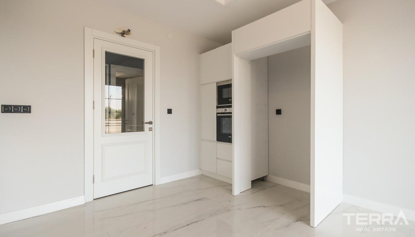 Detached & Spacious Houses for Sale in Döşemealtı with Private Garden - 25758
