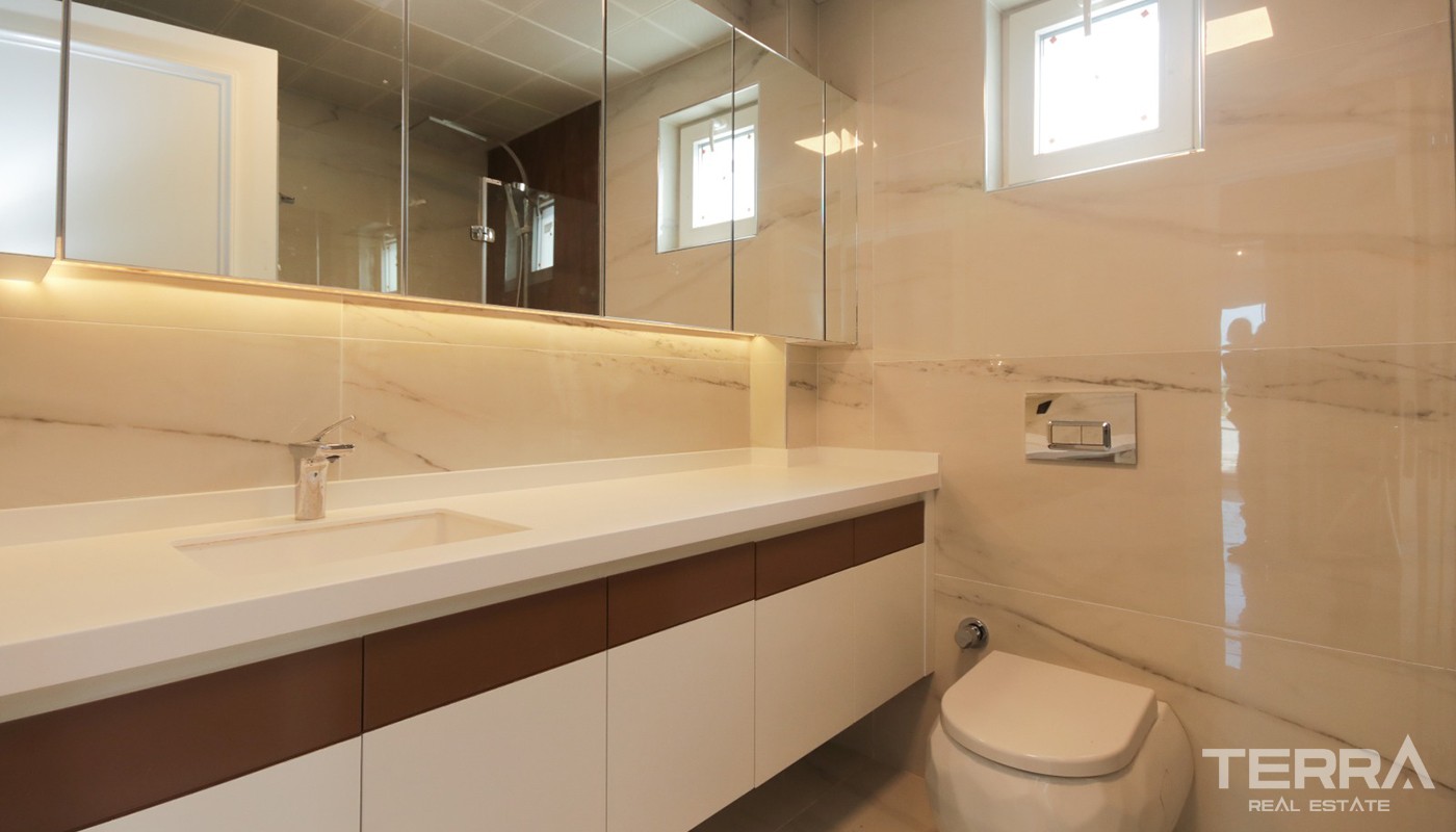 Detached & Spacious Houses for Sale in Döşemealtı with Private Garden - 25764