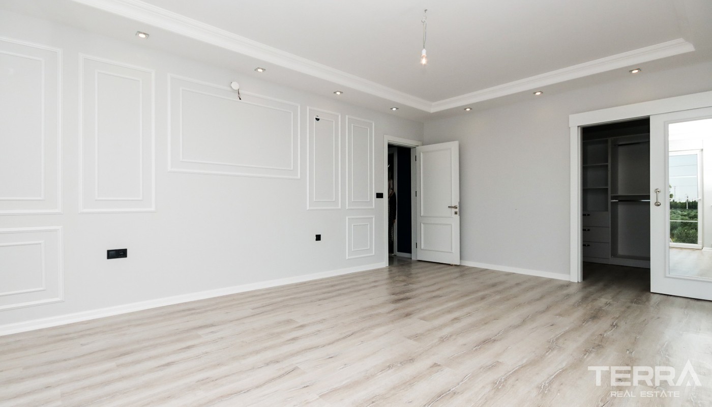 Detached & Spacious Houses for Sale in Döşemealtı with Private Garden - 25772