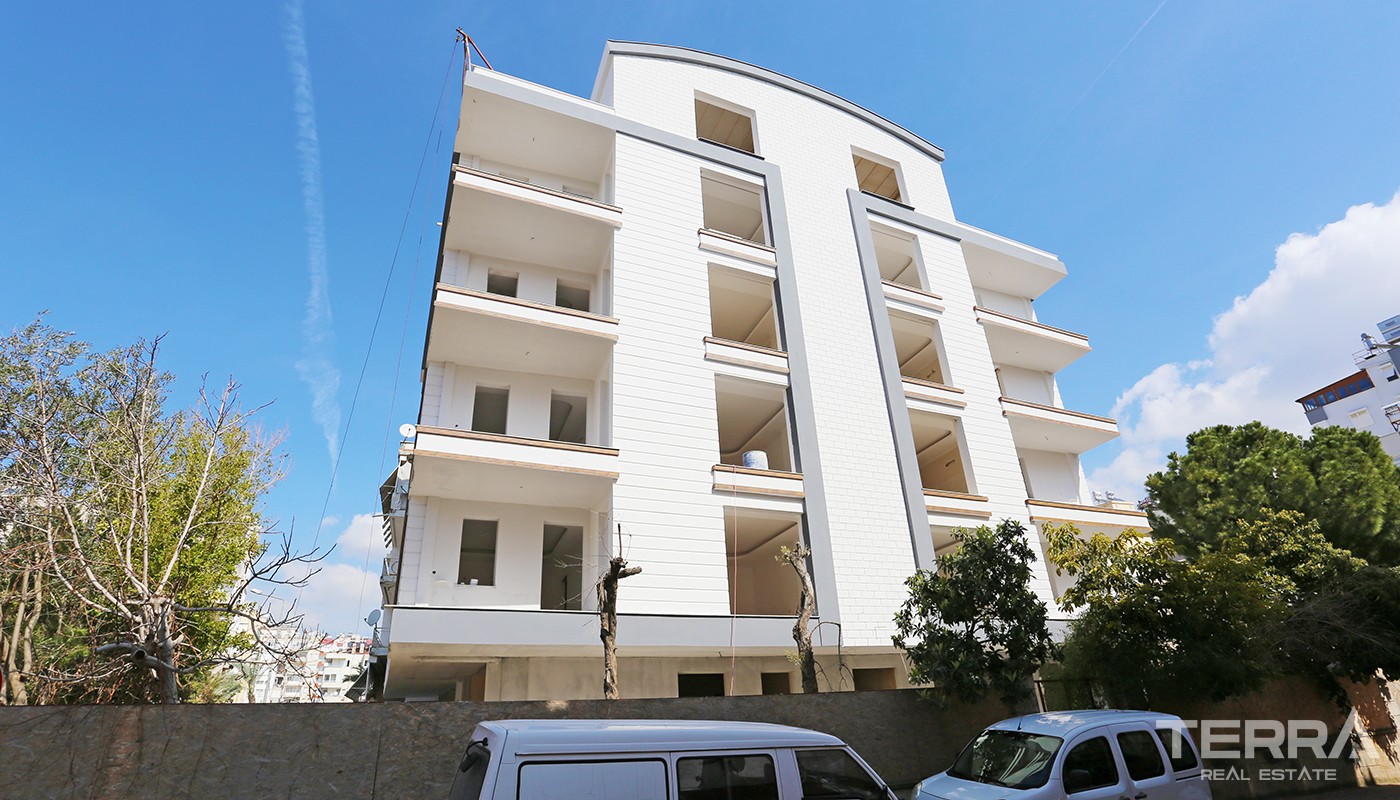 Comfortable Bahçelievler Flats for Sale Located Near Antalya Old Town - 25786