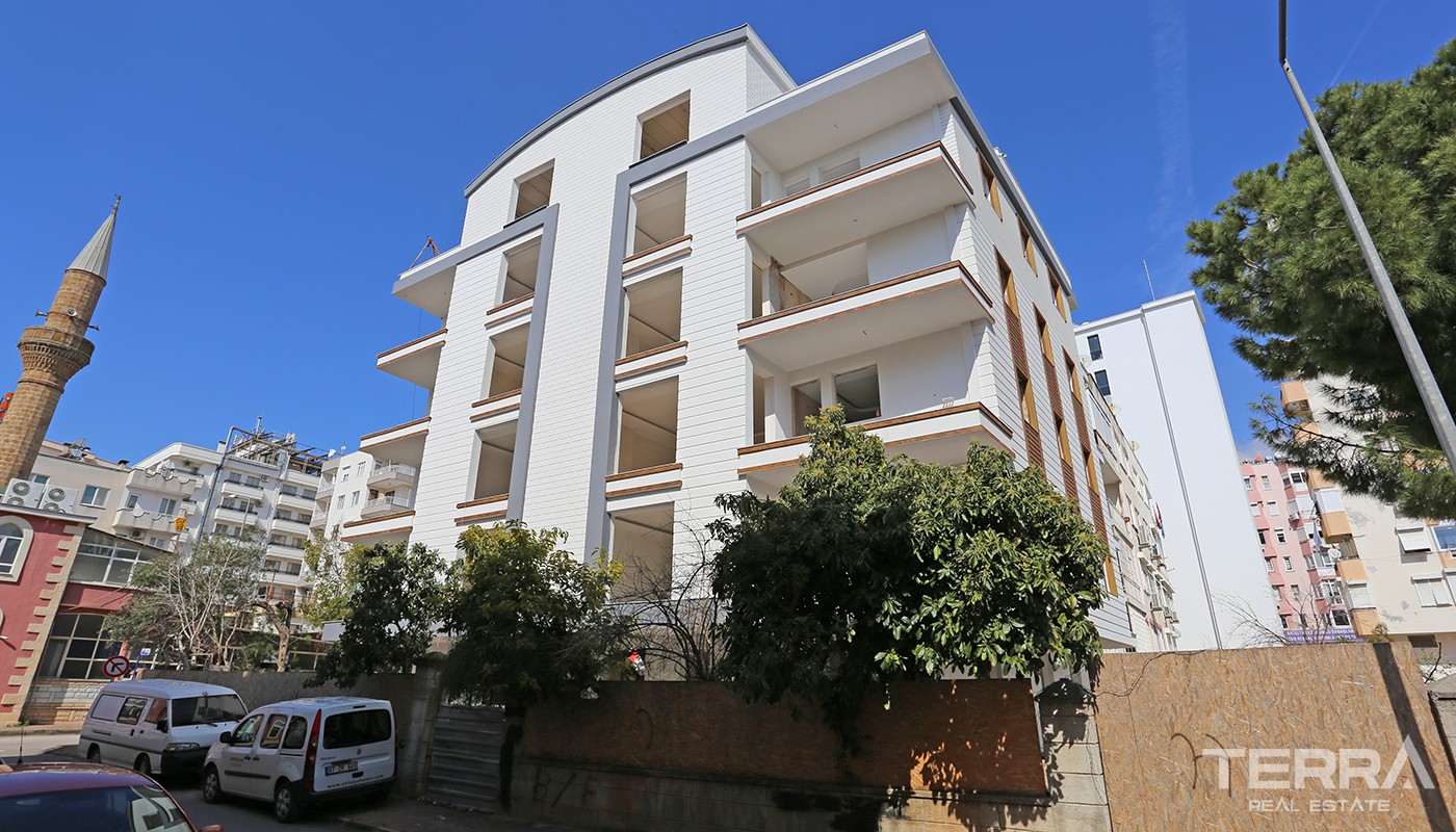 Comfortable Bahçelievler Flats for Sale Located Near Antalya Old Town - 25788