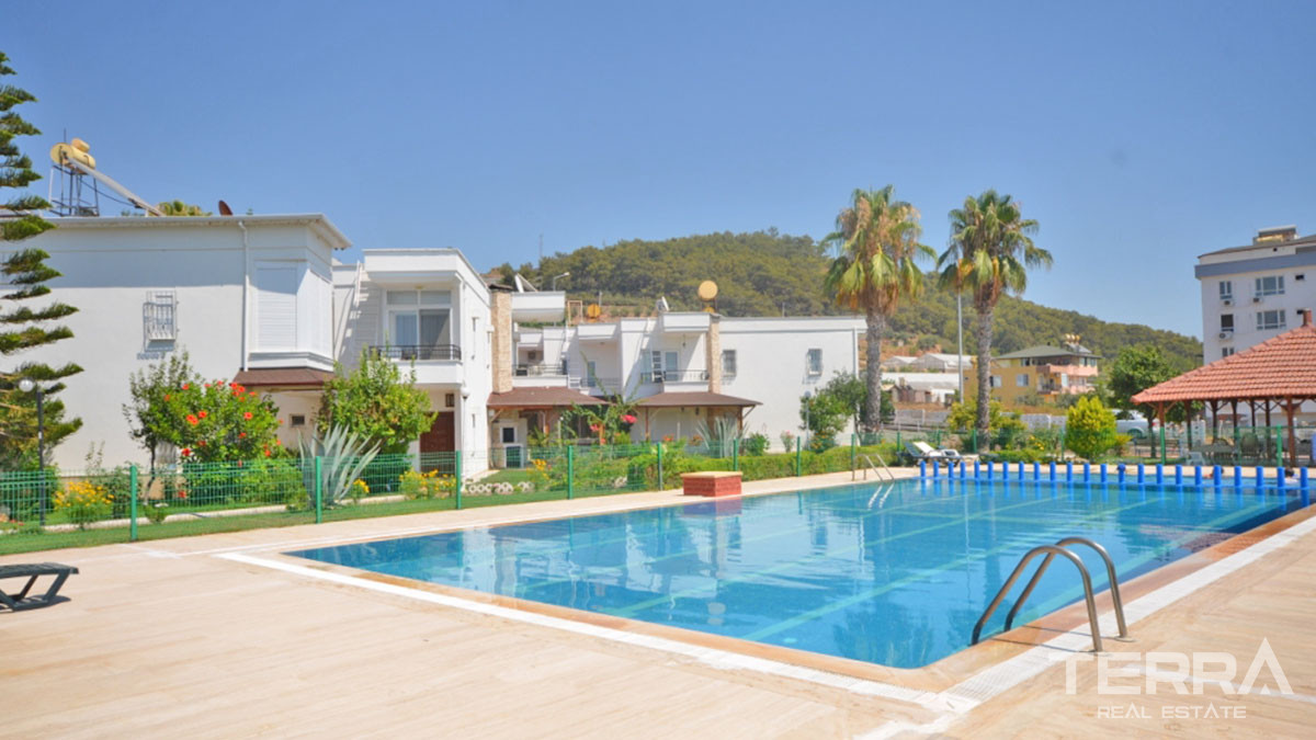 Sea View Villas in Alanya Demirtaş Only 100 m to the Beach