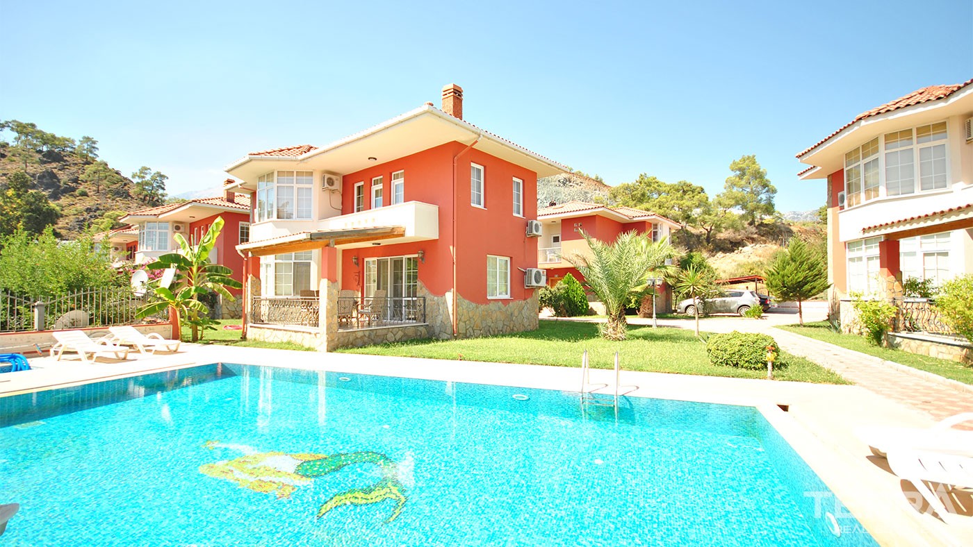Detached Family Villa for Sale in Kemer Çamyuva Fully Furnished - 26048