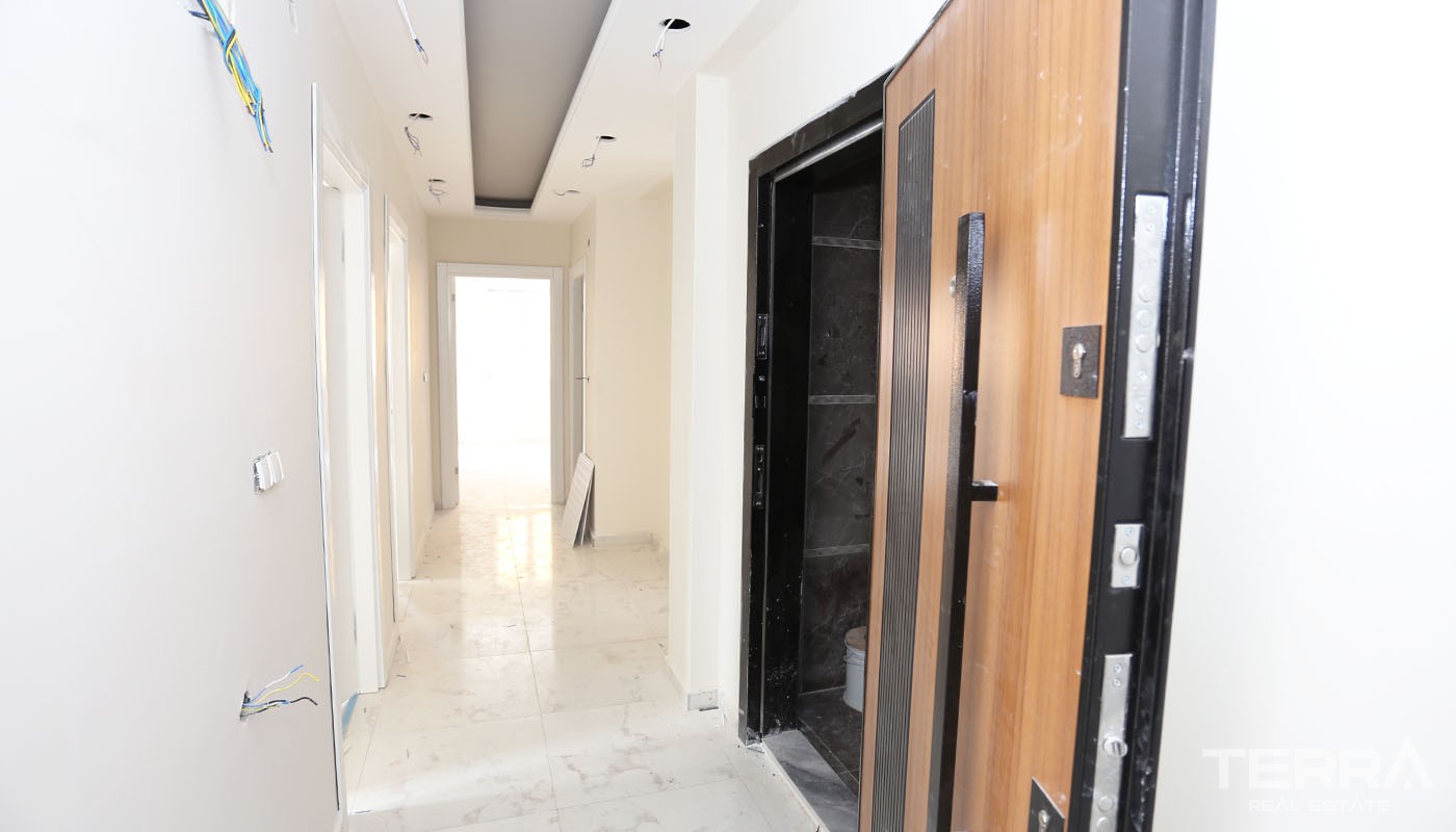 Modern Antalya Flats for Sale Located in Kepez Near the Cliff Park - 26207