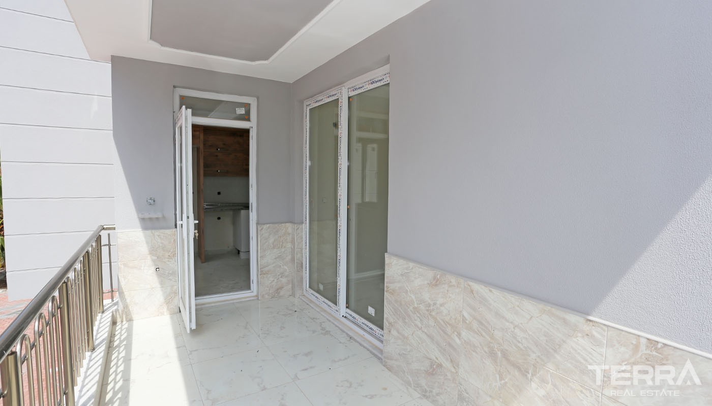 Modern Antalya Flats for Sale Located in Kepez Near the Cliff Park - 26209