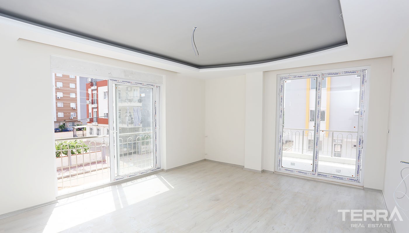 Modern Antalya Flats for Sale Located in Kepez Near the Cliff Park - 26208