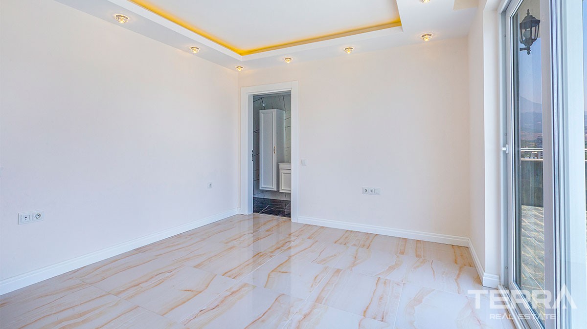 Spectacular Sea View Penthouse Apartment in Alanya Mahmutlar - 26363