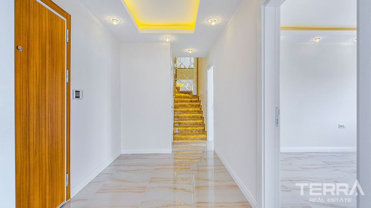 Spectacular Sea View Penthouse Apartment in Alanya Mahmutlar - 26368