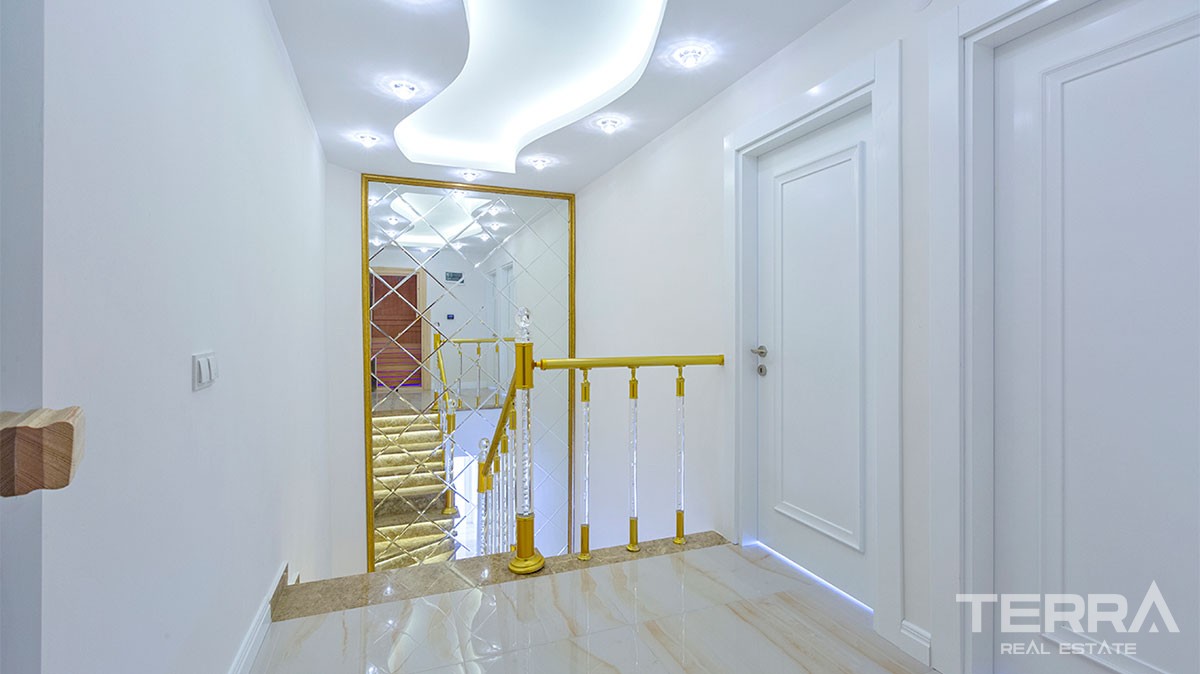 Spectacular Sea View Penthouse Apartment in Alanya Mahmutlar - 26371
