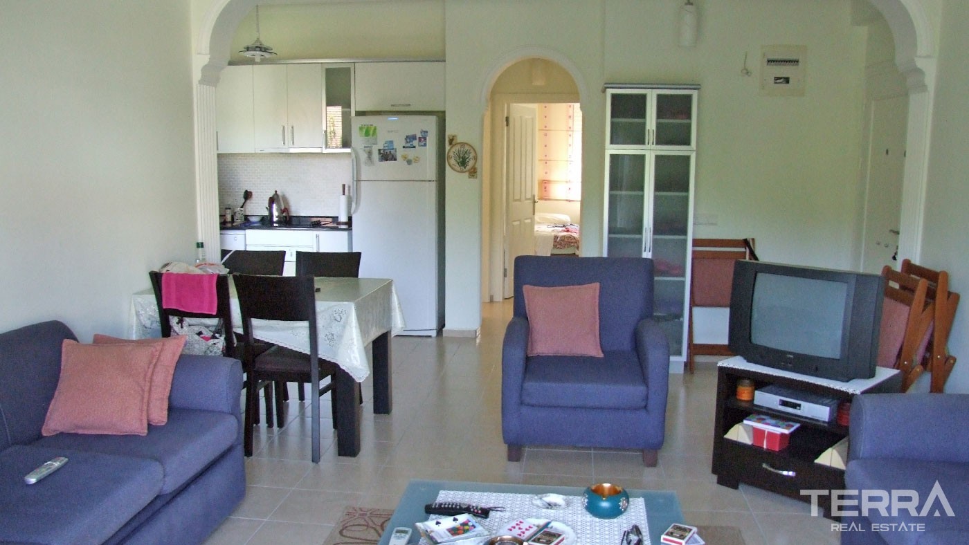 Bargain Kemer Apartment for sale in Çamyuva with a Large Terrace - 26469