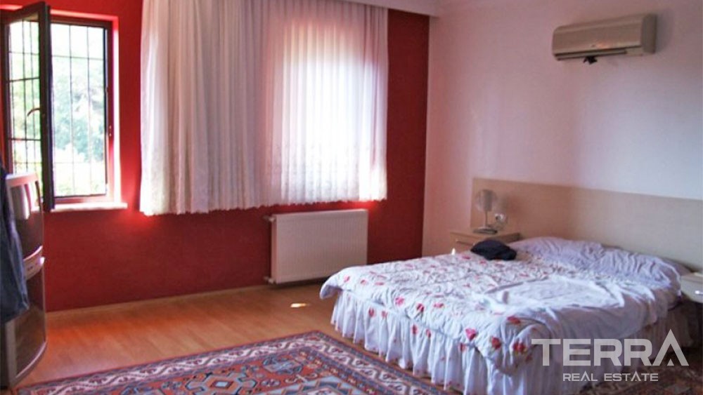 Spacious Kemer Villa for Sale in Çamyuva 1.5 km to the Sea - 26548