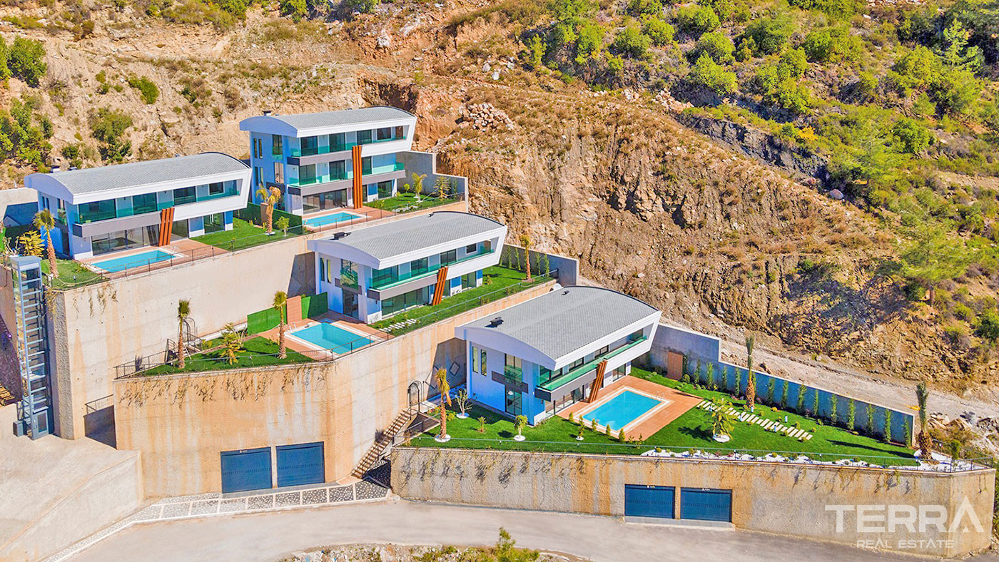 Alanya Luxury Houses for Sale with Sea & Castle View in Bektaş - 50805