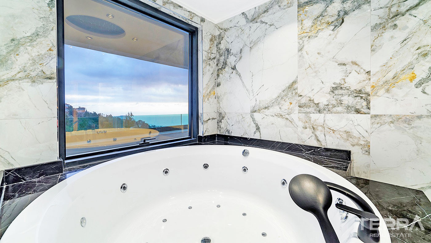 Alanya Luxury Houses for Sale with Sea & Castle View in Bektaş - 50829