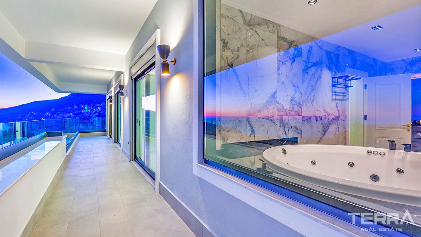 Alanya Luxury Houses for Sale with Sea & Castle View in Bektaş - 50831