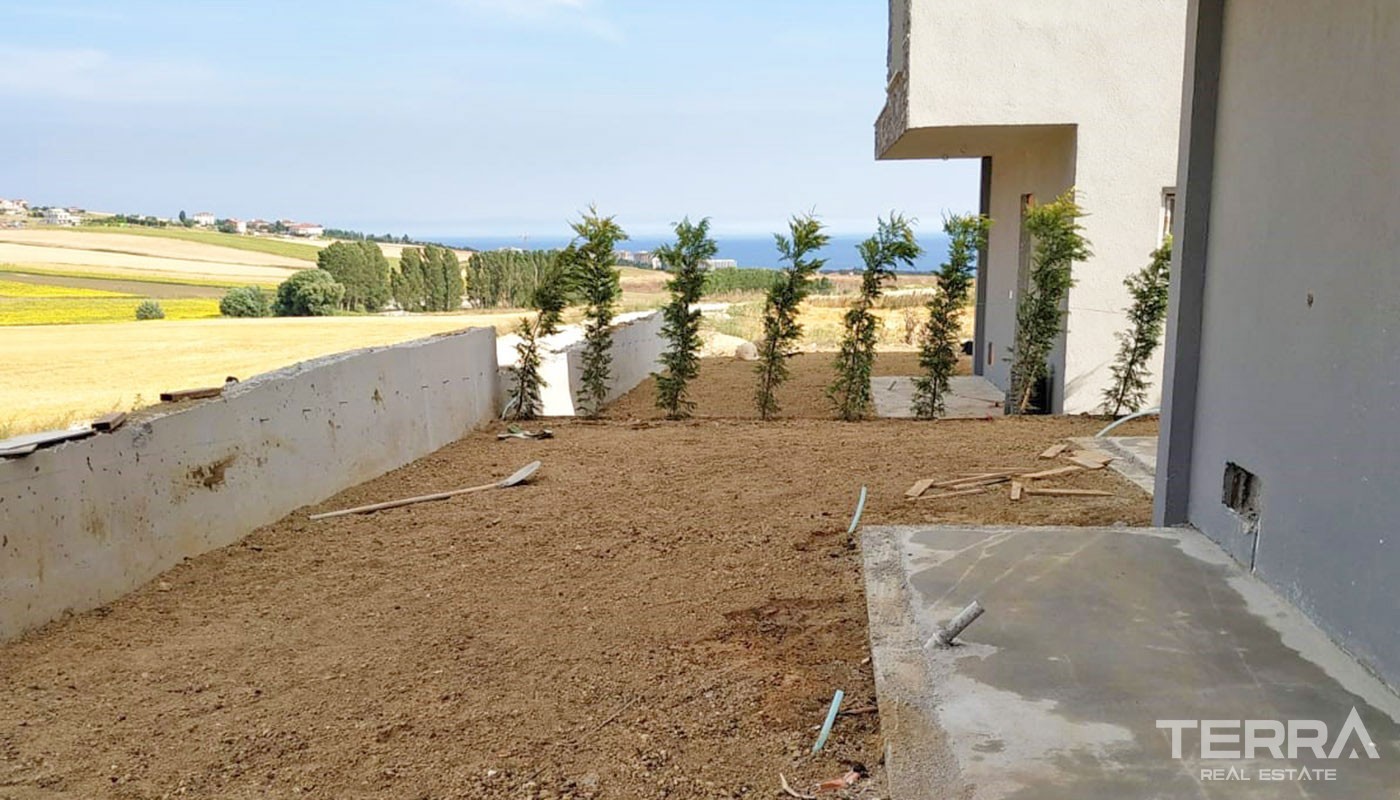 Spacious Villas for Sale in Istanbul Büyükçekmece Surrounded by Nature - 27245