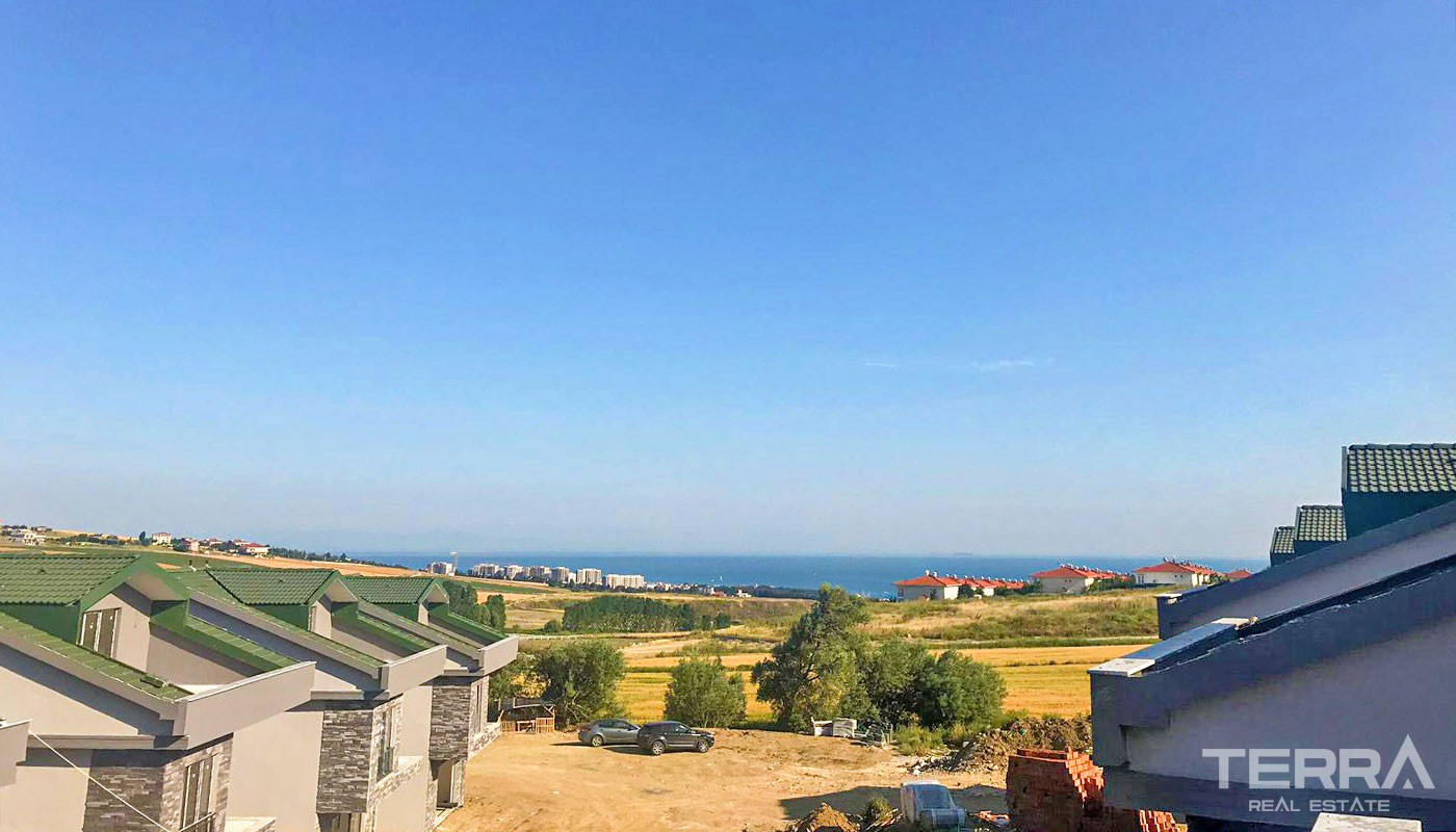 Spacious Villas for Sale in Istanbul Büyükçekmece Surrounded by Nature - 27247