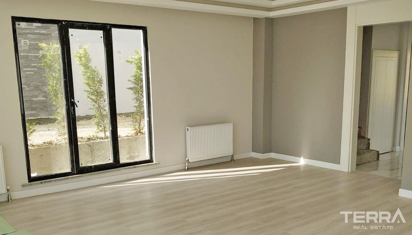 Spacious Villas for Sale in Istanbul Büyükçekmece Surrounded by Nature - 27249