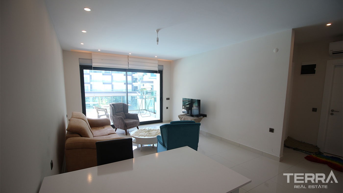 Spacious Apartment in Kargıcak within Walking Distance to the Beach - 27672