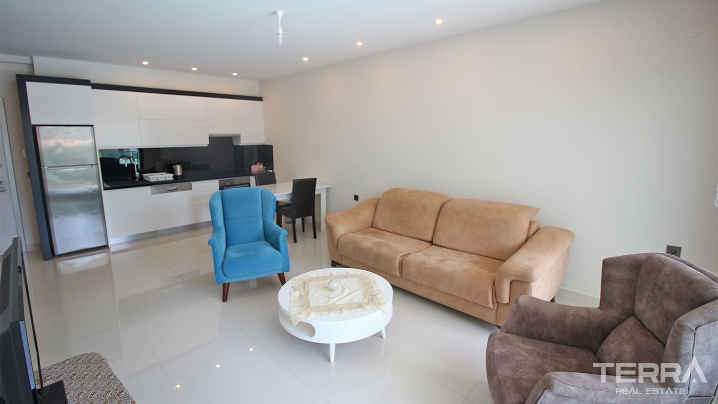 Spacious Apartment in Kargıcak within Walking Distance to the Beach - 27674