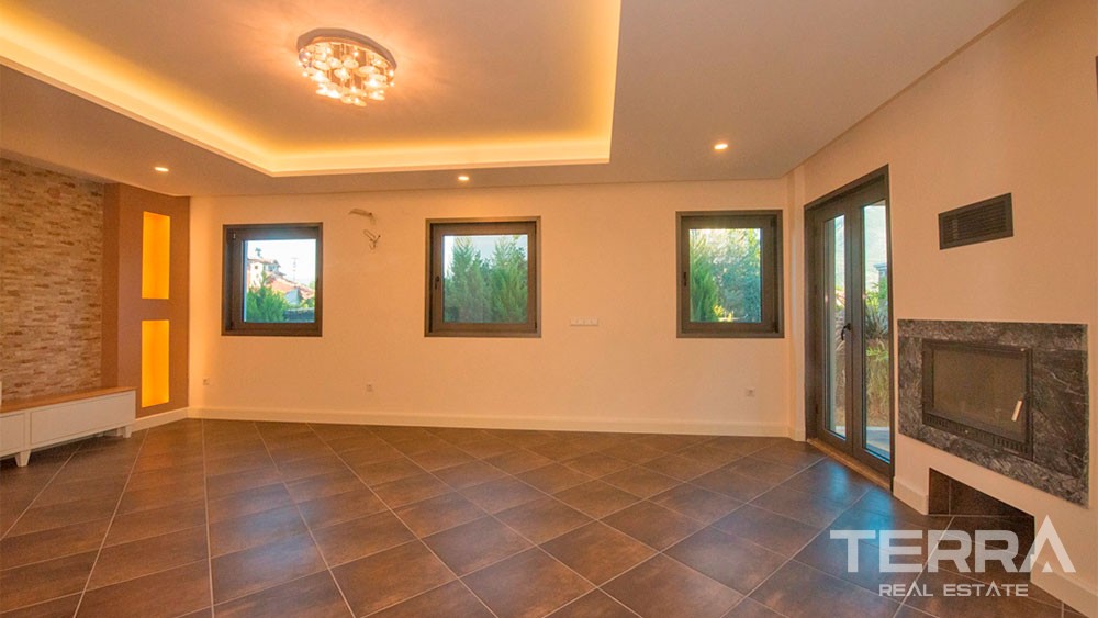 Villa de Luxe Avec 5 Chambres Piscine Commune à Fethiye Centre-Ville - 27828