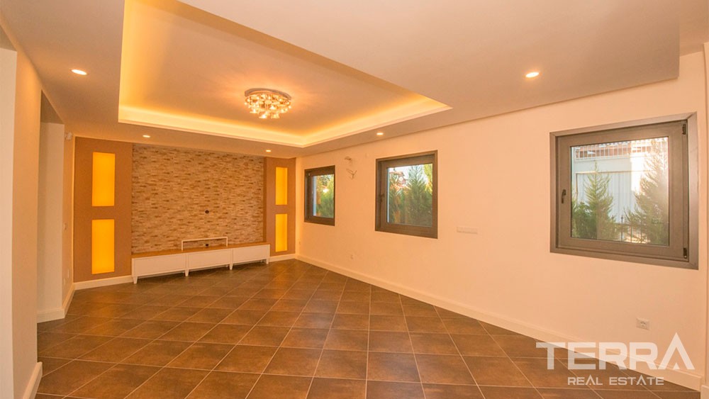Villa de Luxe Avec 5 Chambres Piscine Commune à Fethiye Centre-Ville - 27829