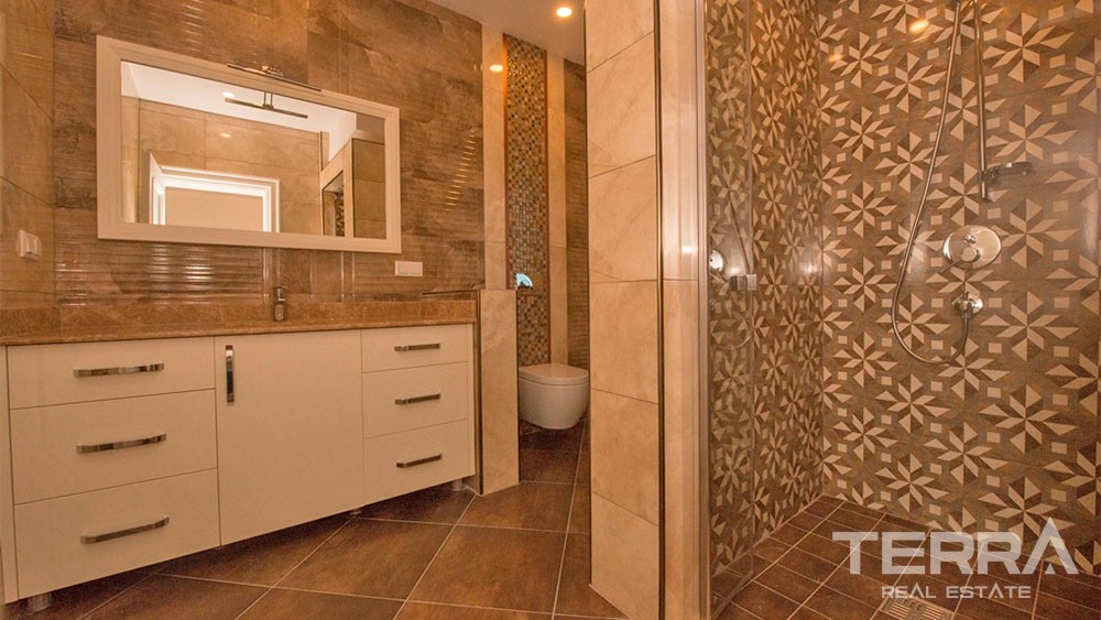 Villa de Luxe Avec 5 Chambres Piscine Commune à Fethiye Centre-Ville - 27830