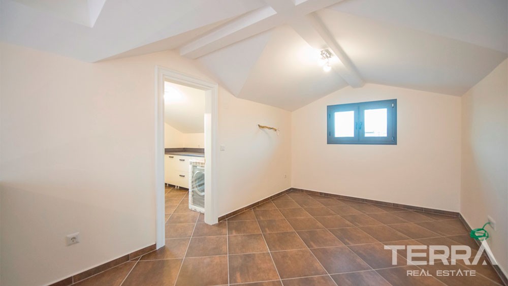 Villa de Luxe Avec 5 Chambres Piscine Commune à Fethiye Centre-Ville - 27839